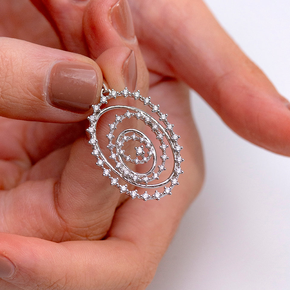 Ciondolo Spirale in Argento con Zirconi