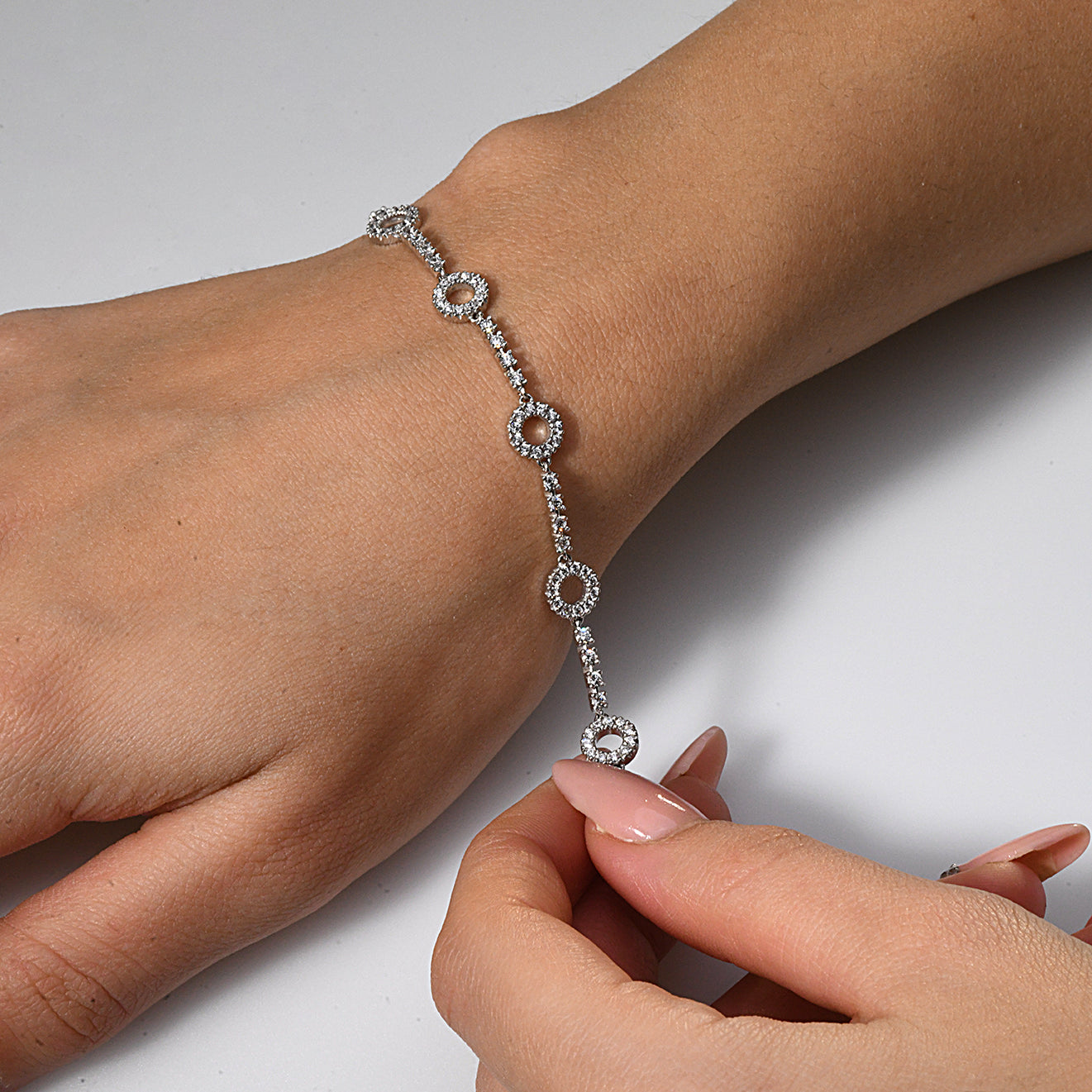 Bracciale in Argento 925 con Zirconi e Cerchi