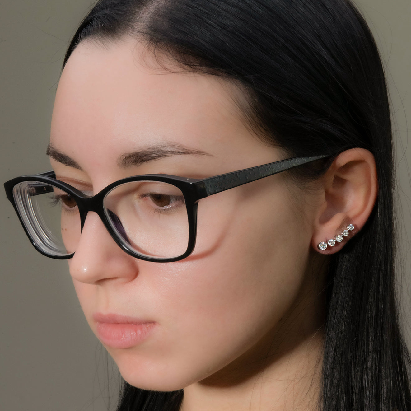 Orecchino Forcina in Argento 925 con Zirconi di Diverse Dimensioni 