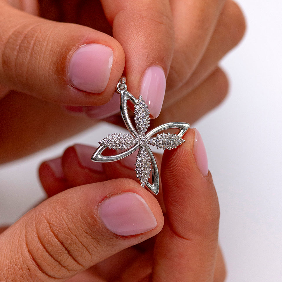 Ciondolo Fiore a Petali in Argento con Zirconi